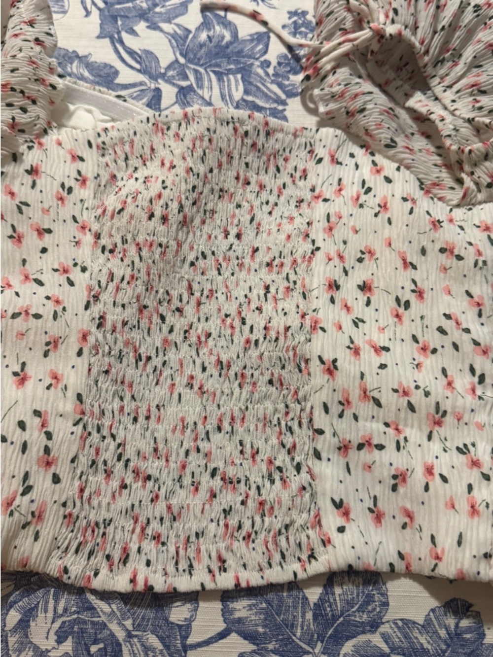 9 shirts—Abercrombie & Fitch Light Pink Crewneck Top - Picture 11 of 16